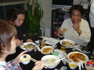 �H���x�e���イ