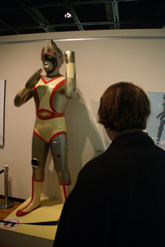 展示会観覧中